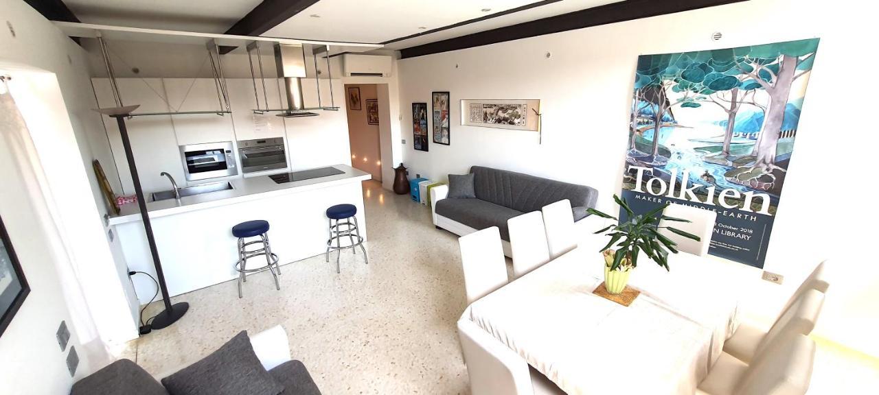 Elisabeth Waterfront Apartment Venezia Esterno foto
