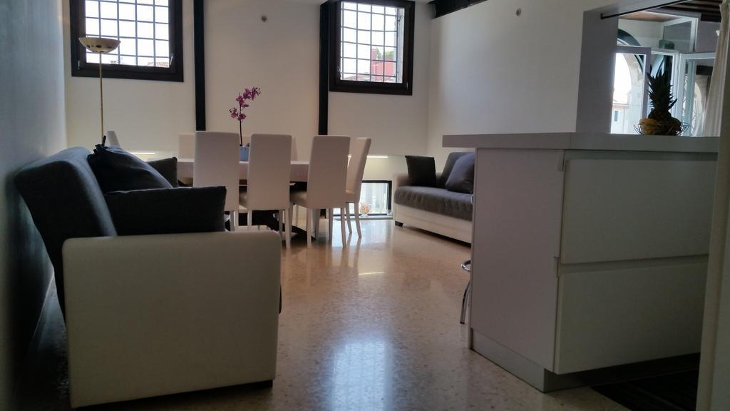 Elisabeth Waterfront Apartment Venezia Esterno foto